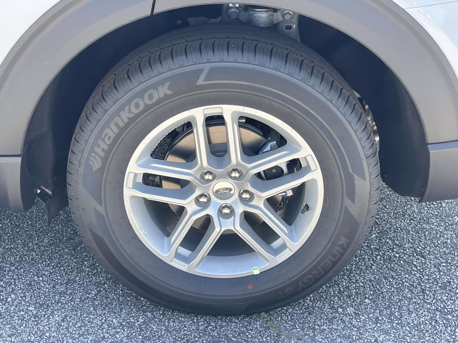 2026 White Metallic Ford Explorer Active RWD SUV