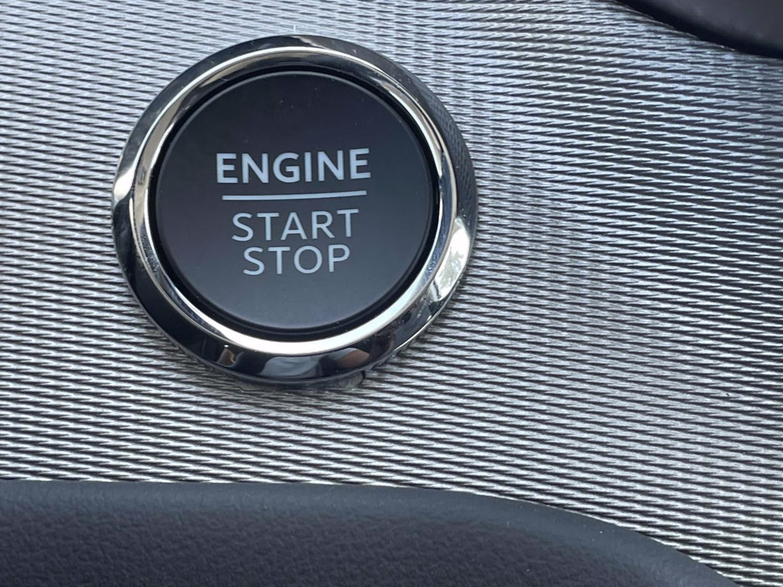 2026 White Ford Explorer Active RWD SUV