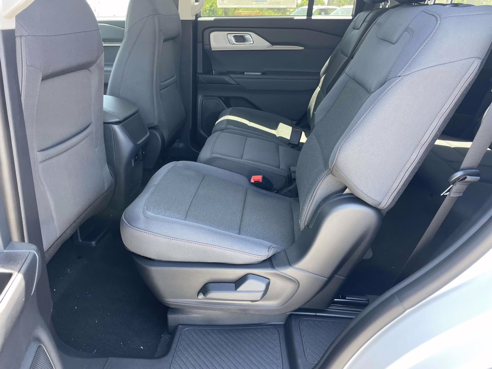 2026 White Ford Explorer Active RWD SUV