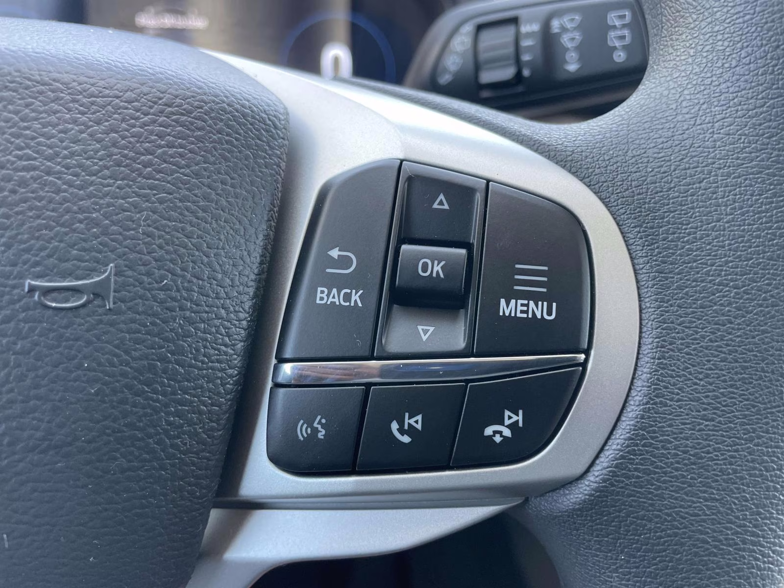 2026 Gray Metallic Ford Explorer Active RWD SUV