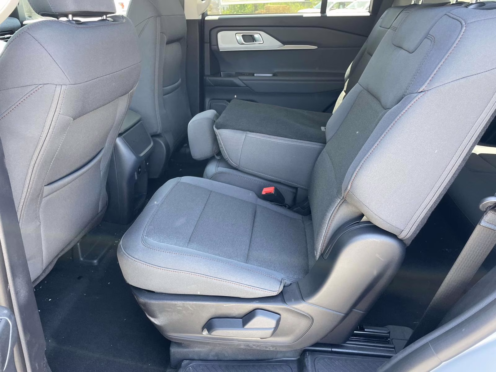 2026 White Metallic Ford Explorer Active RWD SUV