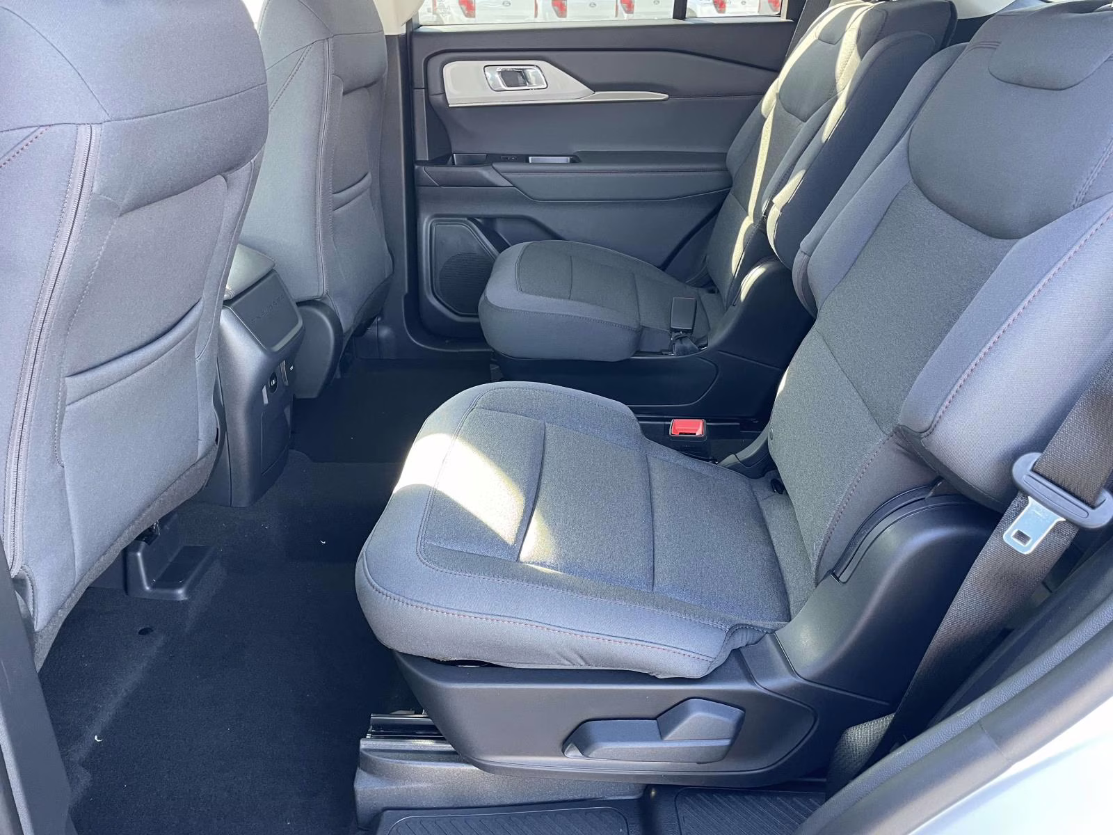 2026 White Ford Explorer Active RWD SUV