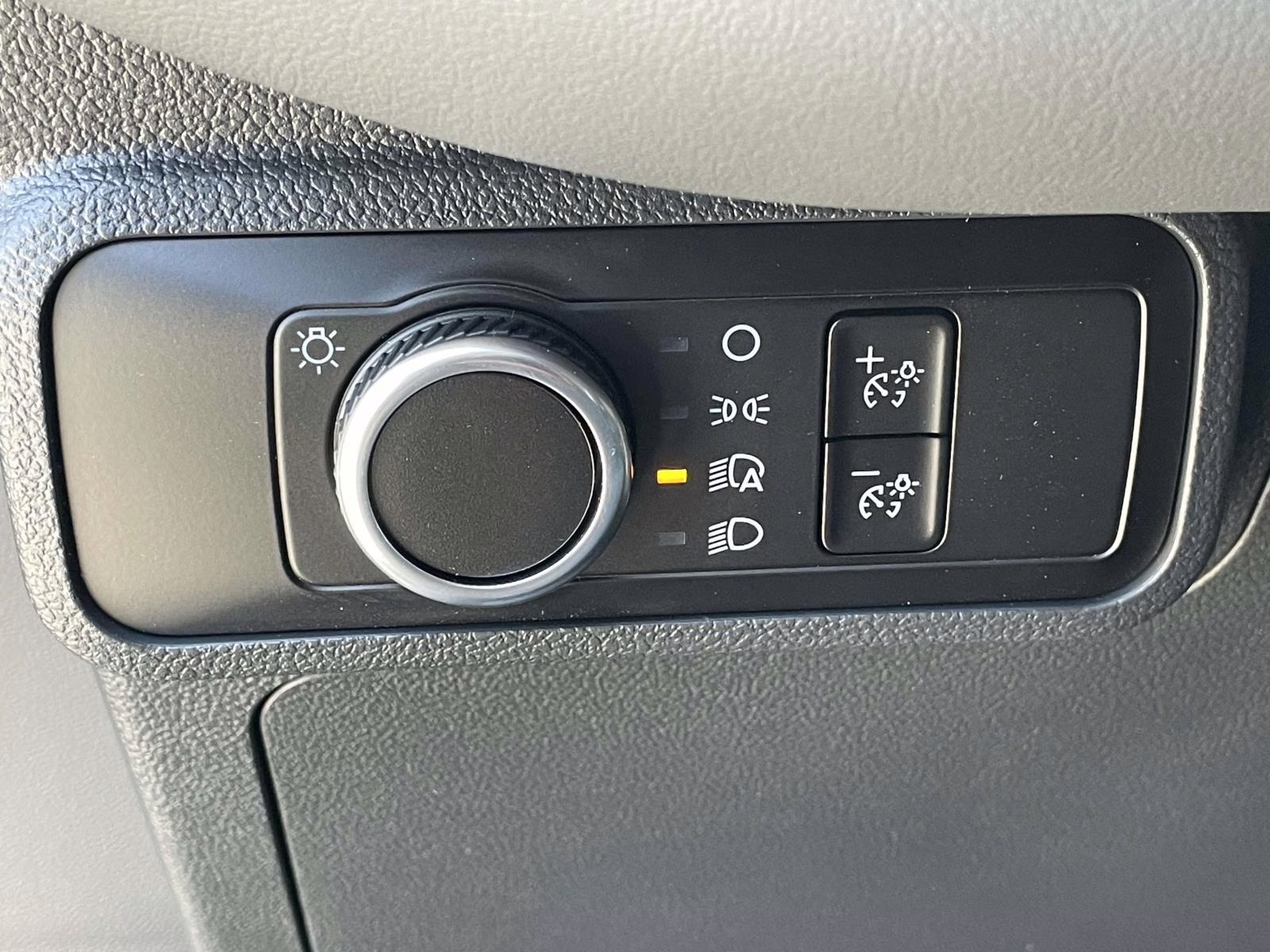 2026 Gray Metallic Ford Explorer Active RWD SUV