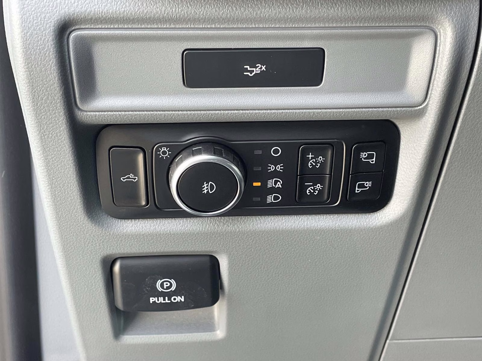 2026 Oxford White Ford F-150 XLT 4X4 Truck