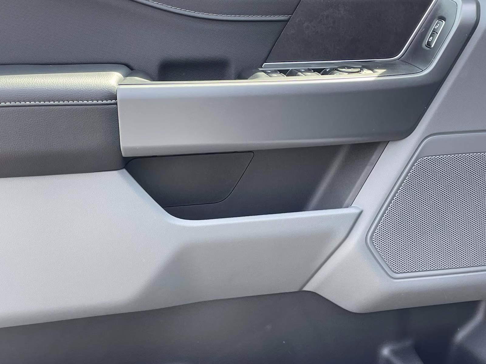 2026 Oxford White Ford F-150 XLT 4X4 Truck