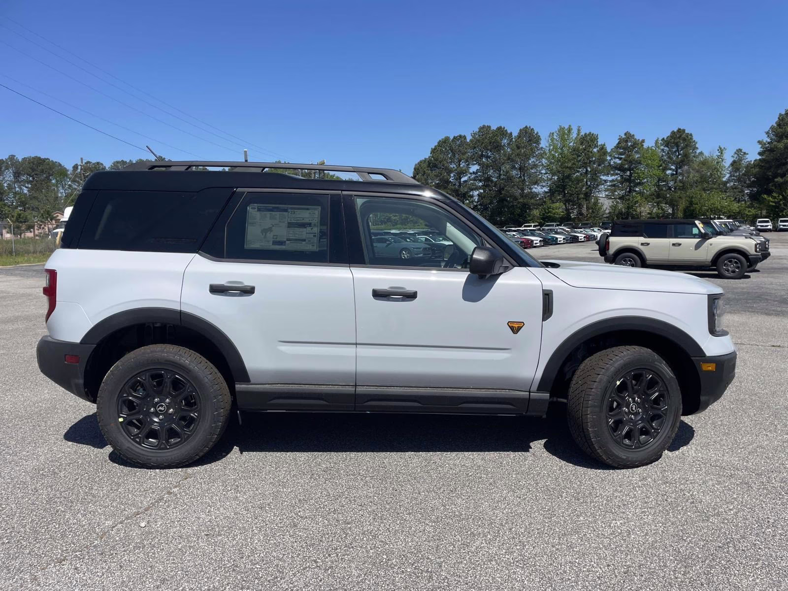 2026 White Metallic Ford Bronco Sport Badlands 4X4 SUV
