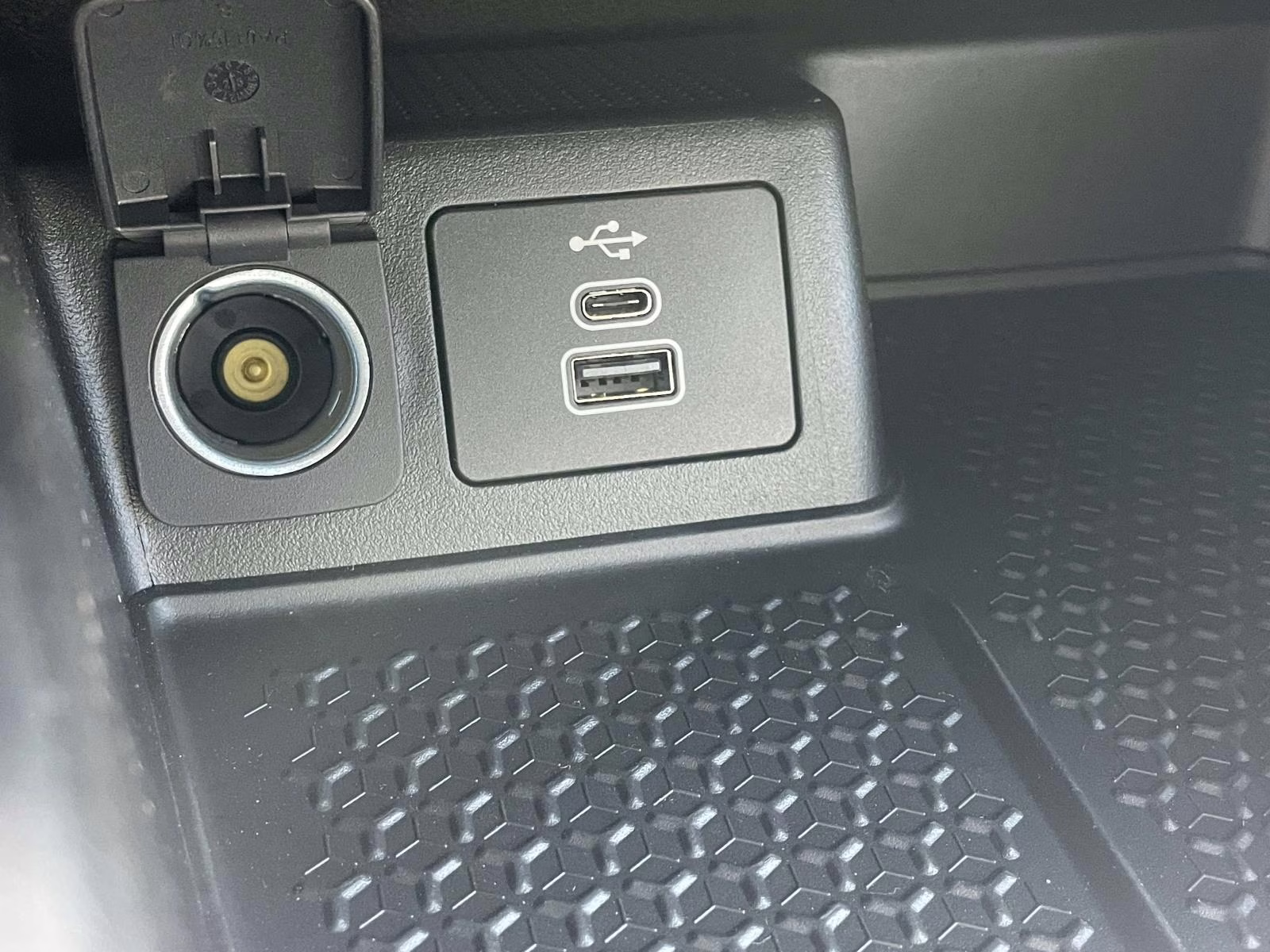 2026 White Metallic Ford Bronco Sport Badlands 4X4 SUV