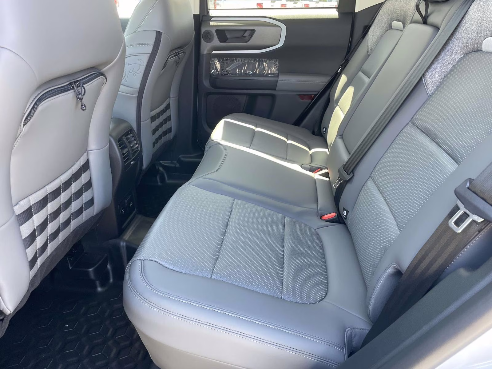 2026 White Metallic Ford Bronco Sport Badlands 4X4 SUV