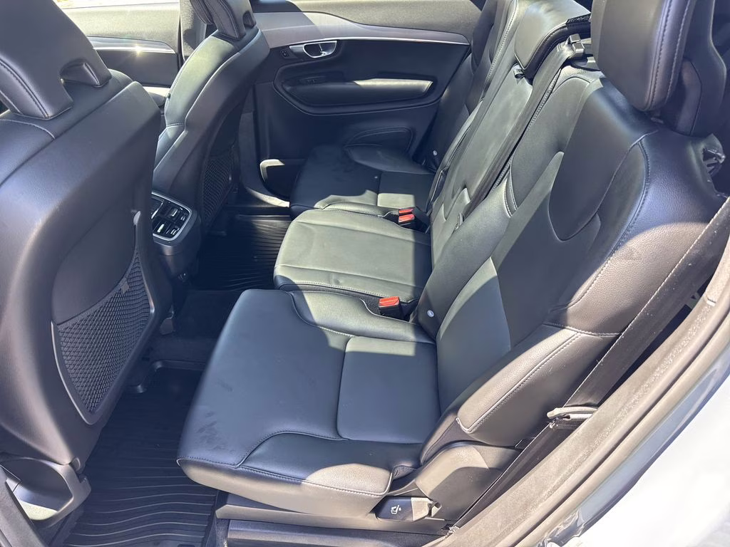 2023 Gray Metallic Volvo XC90 B5 Core AWD SUV