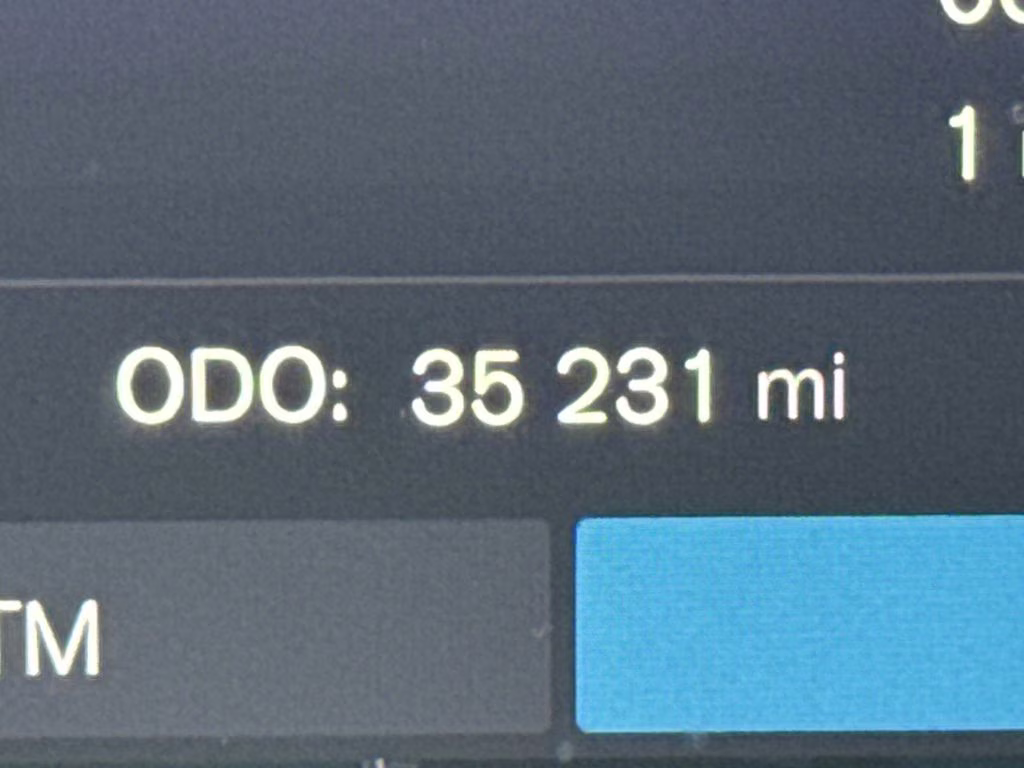 2023 Gray Metallic Volvo XC90 B5 Core AWD SUV