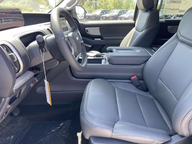 2026 Silver Metallic Ford Expedition Max Active RWD SUV