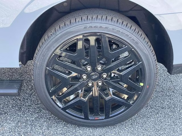 2026 Gray Metallic Ford Expedition Platinum 4X4 SUV