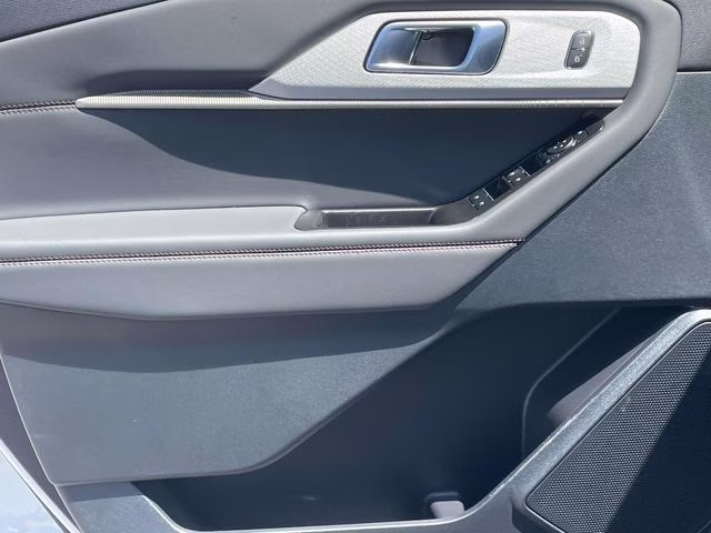 2026 White Ford Explorer Active RWD SUV