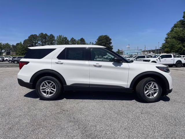 2026 White Ford Explorer Active RWD SUV