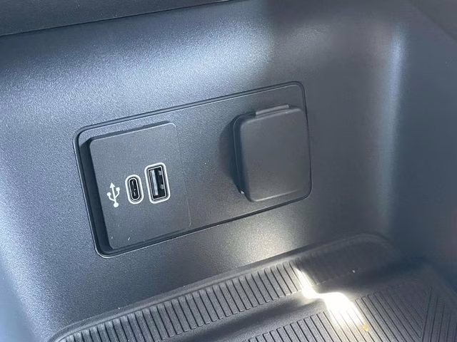 2026 White Ford Explorer Active RWD SUV