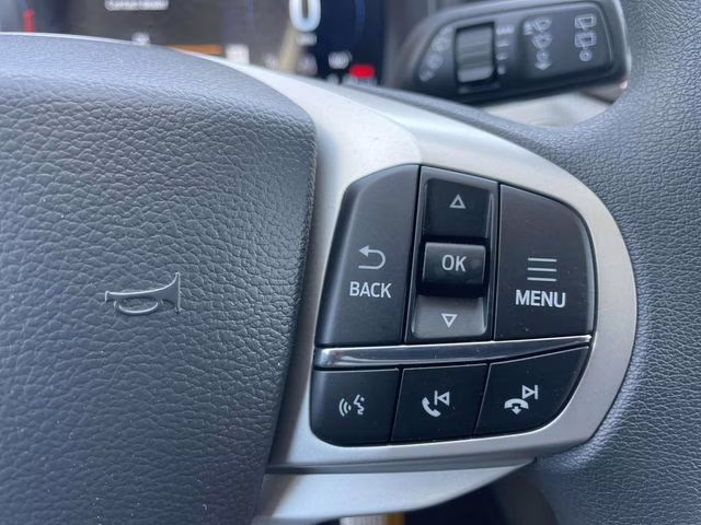 2026 White Metallic Ford Explorer Active RWD SUV