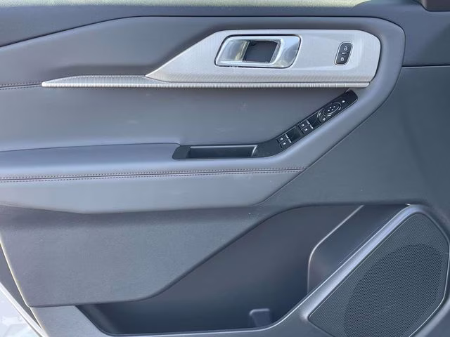 2026 White Ford Explorer Active RWD SUV