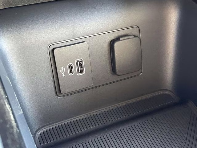 2026 White Ford Explorer Active RWD SUV