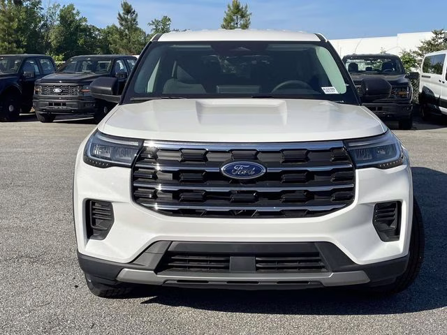 2026 White Ford Explorer Active RWD SUV
