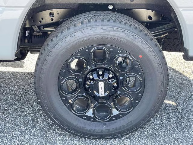 2026 Avalanche Ford Super Duty F-250 SRW Lariat 4X4 Truck