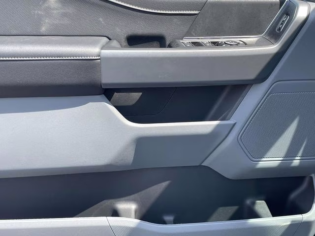 2026 Oxford White Ford F-150 XLT 4X4 Truck