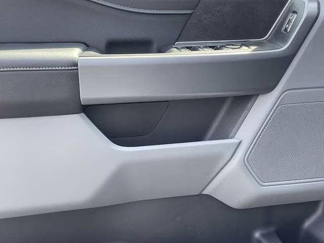 2026 Oxford White Ford F-150 XLT 4X4 Truck