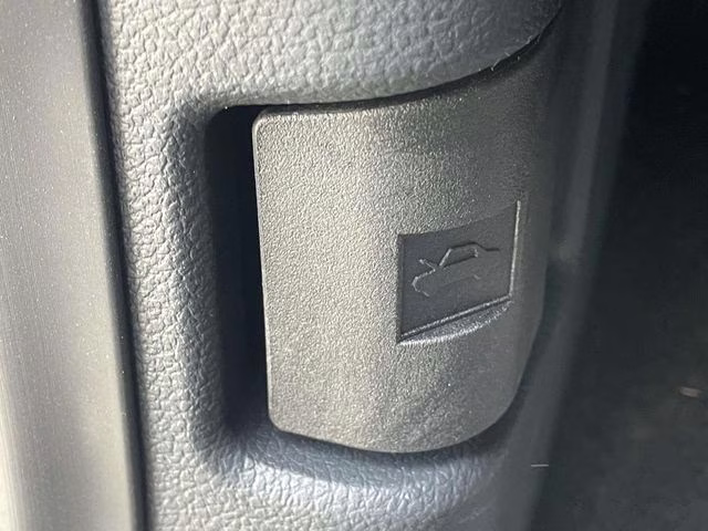 2026 Oxford White Ford F-150 XLT 4X4 Truck