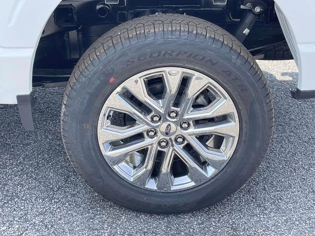 2026 Oxford White Ford F-150 XLT 4X4 Truck