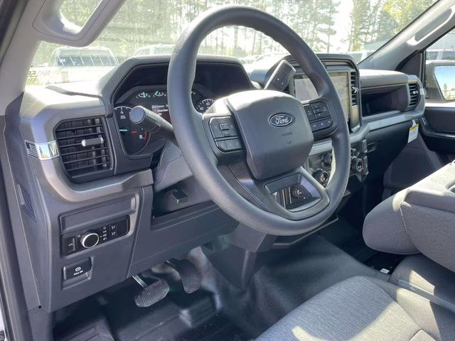 2026 Oxford White Ford F-150 XL 4X4 Truck