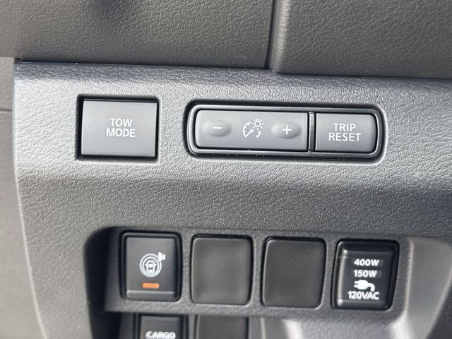 2025 Glacier White Nissan Frontier SV RWD Truck