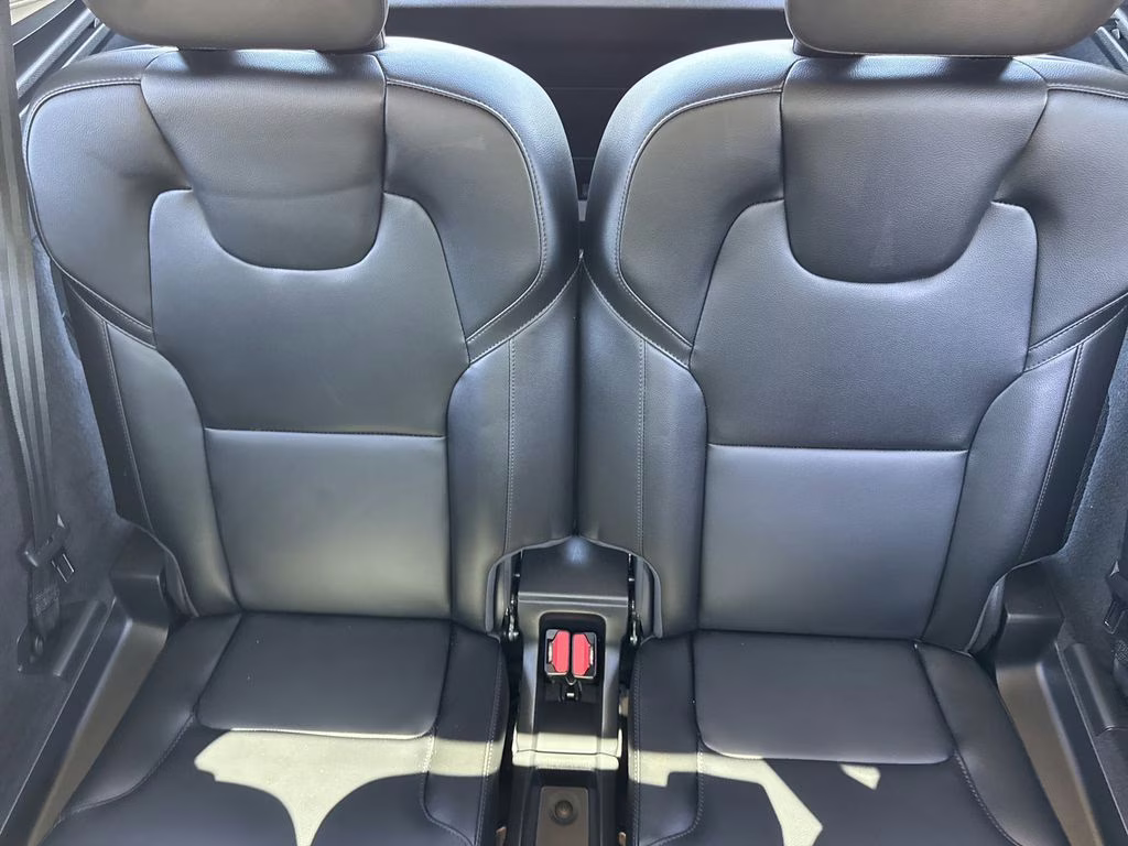 2023 Gray Metallic Volvo XC90 B5 Core AWD SUV