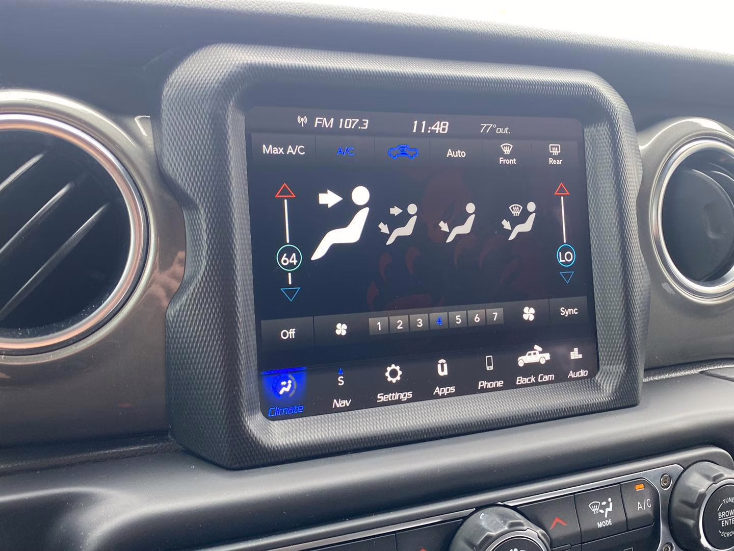 2023 Silver Zynith Clearcoat Jeep Gladiator Overland 4X4 Truck