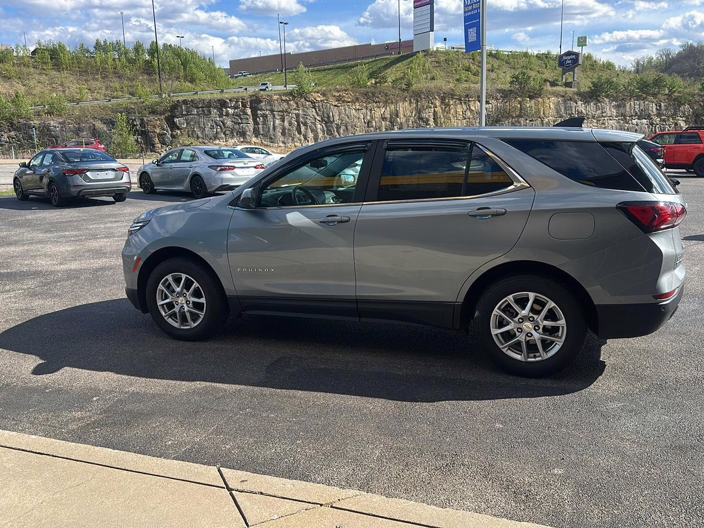 2024 Sterling Gray Metallic Chevrolet Equinox LT AWD SUV