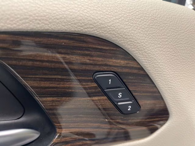 2021 Granite Crystal Metallic Clearcoat Chrysler Pacifica Limited AWD Van