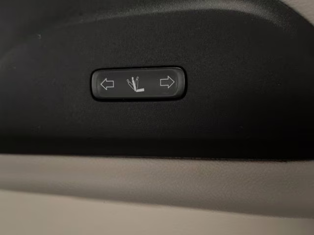 2021 Granite Crystal Metallic Clearcoat Chrysler Pacifica Limited AWD Van