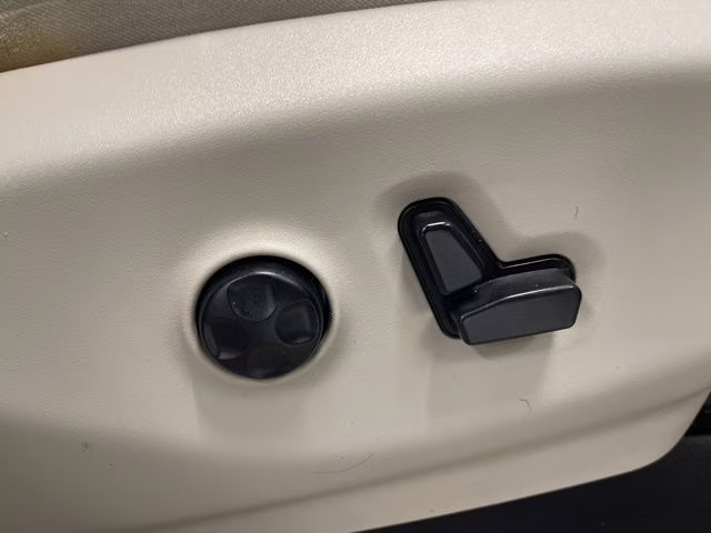 2021 Granite Crystal Metallic Clearcoat Chrysler Pacifica Limited AWD Van