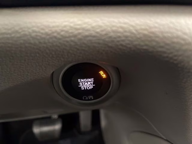 2021 Granite Crystal Metallic Clearcoat Chrysler Pacifica Limited AWD Van