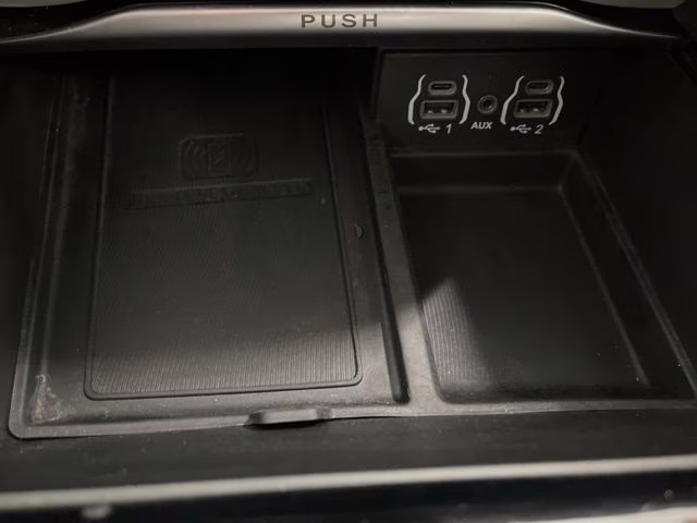 2021 Granite Crystal Metallic Clearcoat Chrysler Pacifica Limited AWD Van