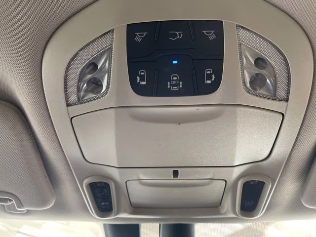 2021 Granite Crystal Metallic Clearcoat Chrysler Pacifica Limited AWD Van