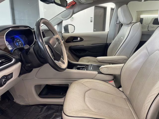 2021 Ceramic Gray Clearcoat Chrysler Pacifica Limited AWD Van