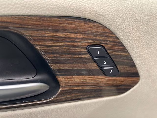 2021 Ceramic Gray Clearcoat Chrysler Pacifica Limited AWD Van