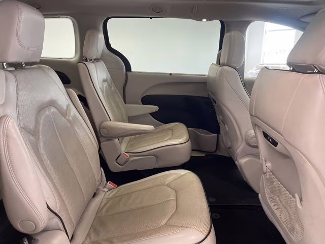 2021 Ceramic Gray Clearcoat Chrysler Pacifica Limited AWD Van