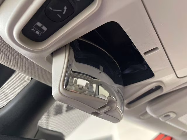 2021 Ceramic Gray Clearcoat Chrysler Pacifica Limited AWD Van