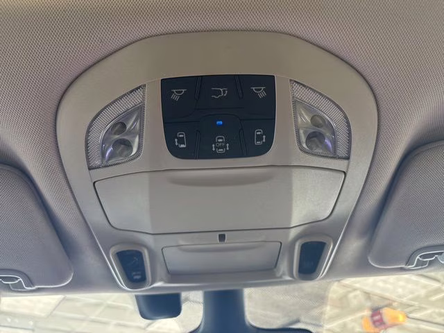 2021 Bright White Clearcoat Chrysler Pacifica Limited AWD Van