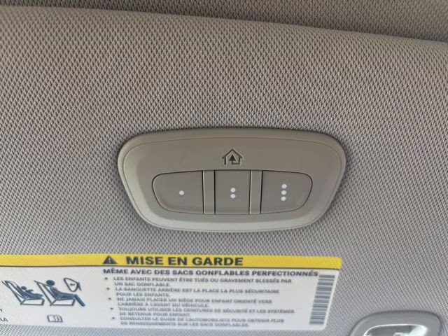 2021 Bright White Clearcoat Chrysler Pacifica Limited AWD Van