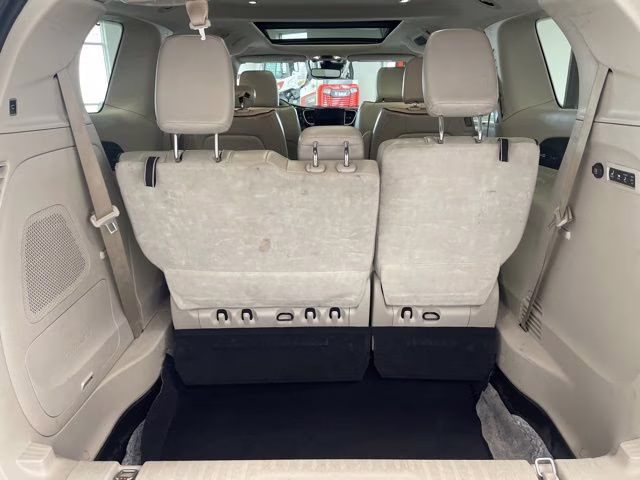 2021 Ceramic Gray Clearcoat Chrysler Pacifica Limited AWD Van