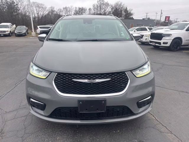 Used 2021 Chrysler Pacifica Limited with VIN 2C4RC3GG8MR594805 for sale in Waite Park, Minnesota