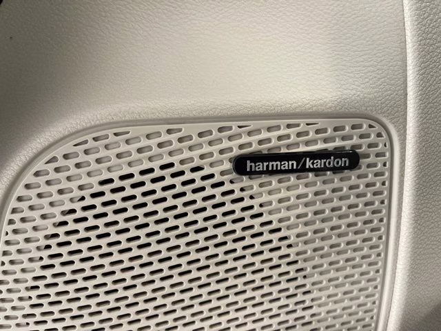 2021 Ceramic Gray Clearcoat Chrysler Pacifica Limited AWD Van