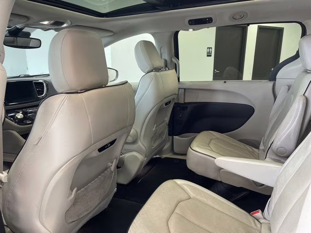 2021 Ceramic Gray Clearcoat Chrysler Pacifica Limited AWD Van