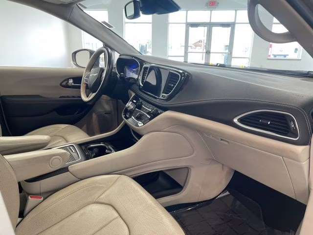 2021 Ceramic Gray Clearcoat Chrysler Pacifica Limited AWD Van